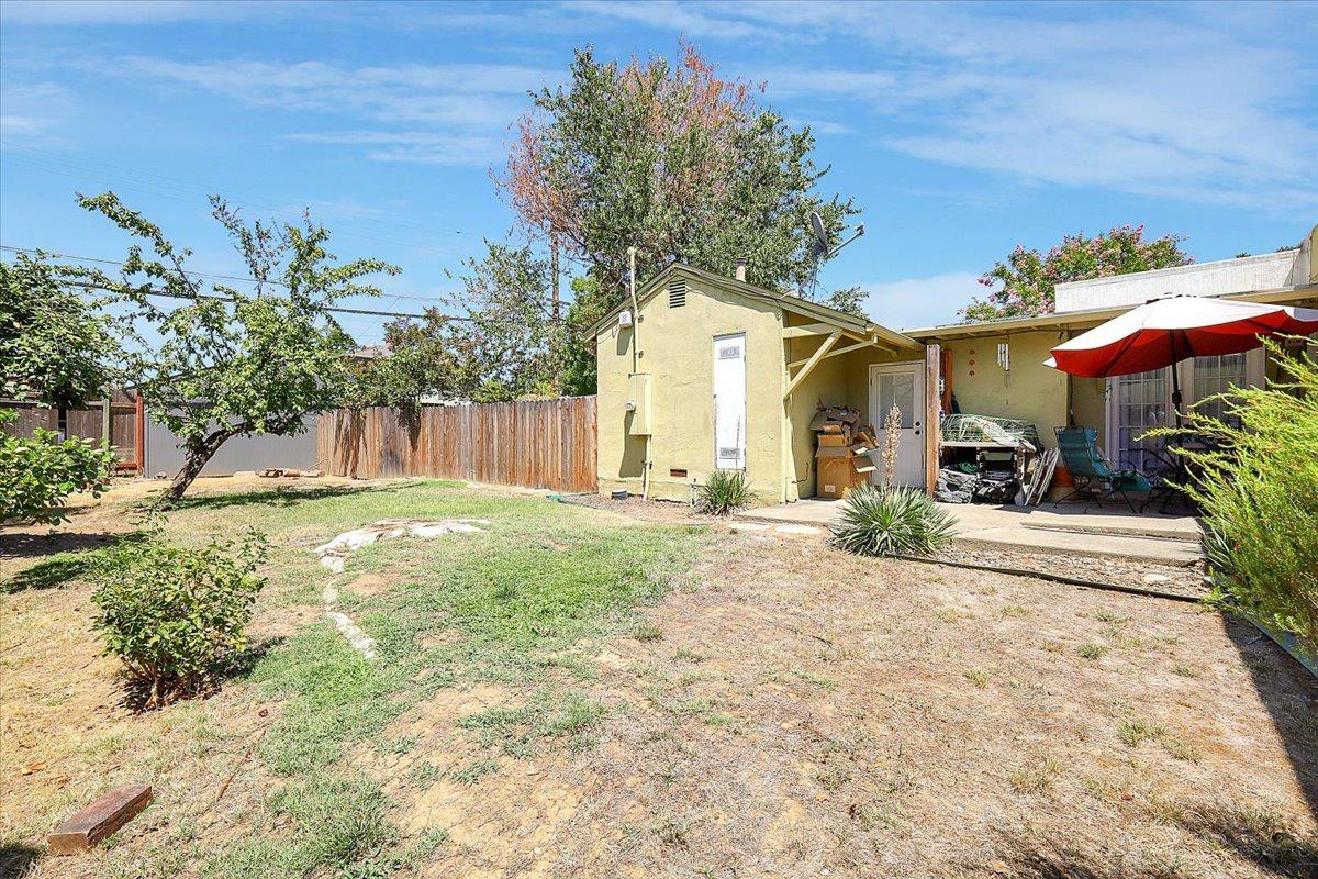 Sacramento, California, 95822, United States, 3 Bedrooms Bedrooms, ,2 BathroomsBathrooms,Residential,For Sale,1912719