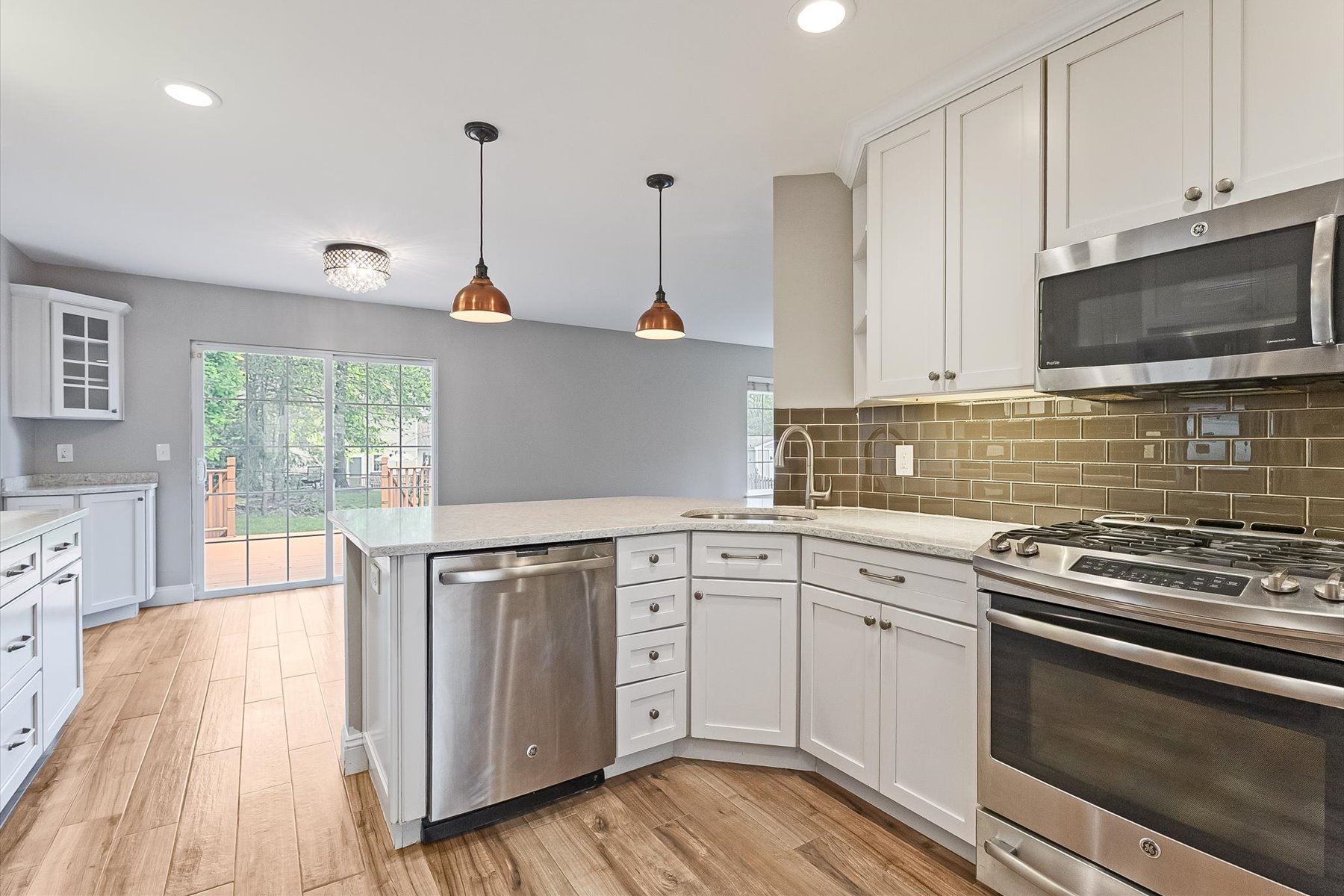  ?Country Oaks? Colonial Home Provides Comfort and Space in a Great Location - 物件實景