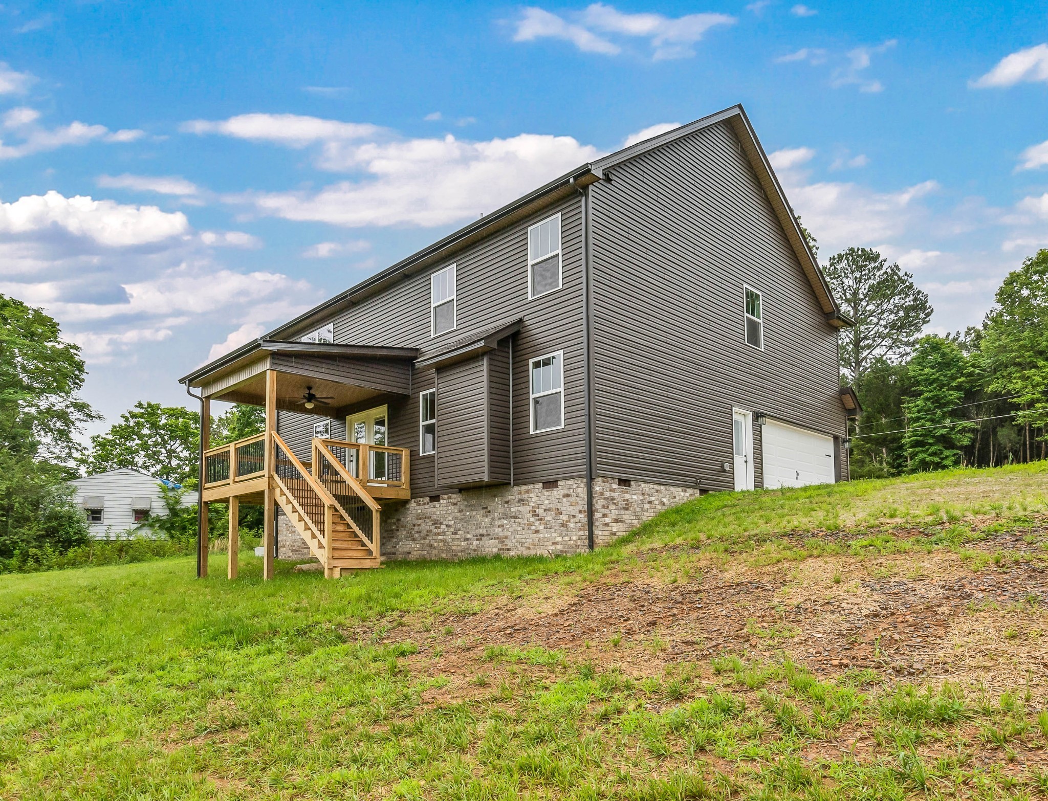 Clarksville, Tennessee, 37040, United States, 4 Bedrooms Bedrooms, ,3 BathroomsBathrooms,Residential,For Sale,2001195