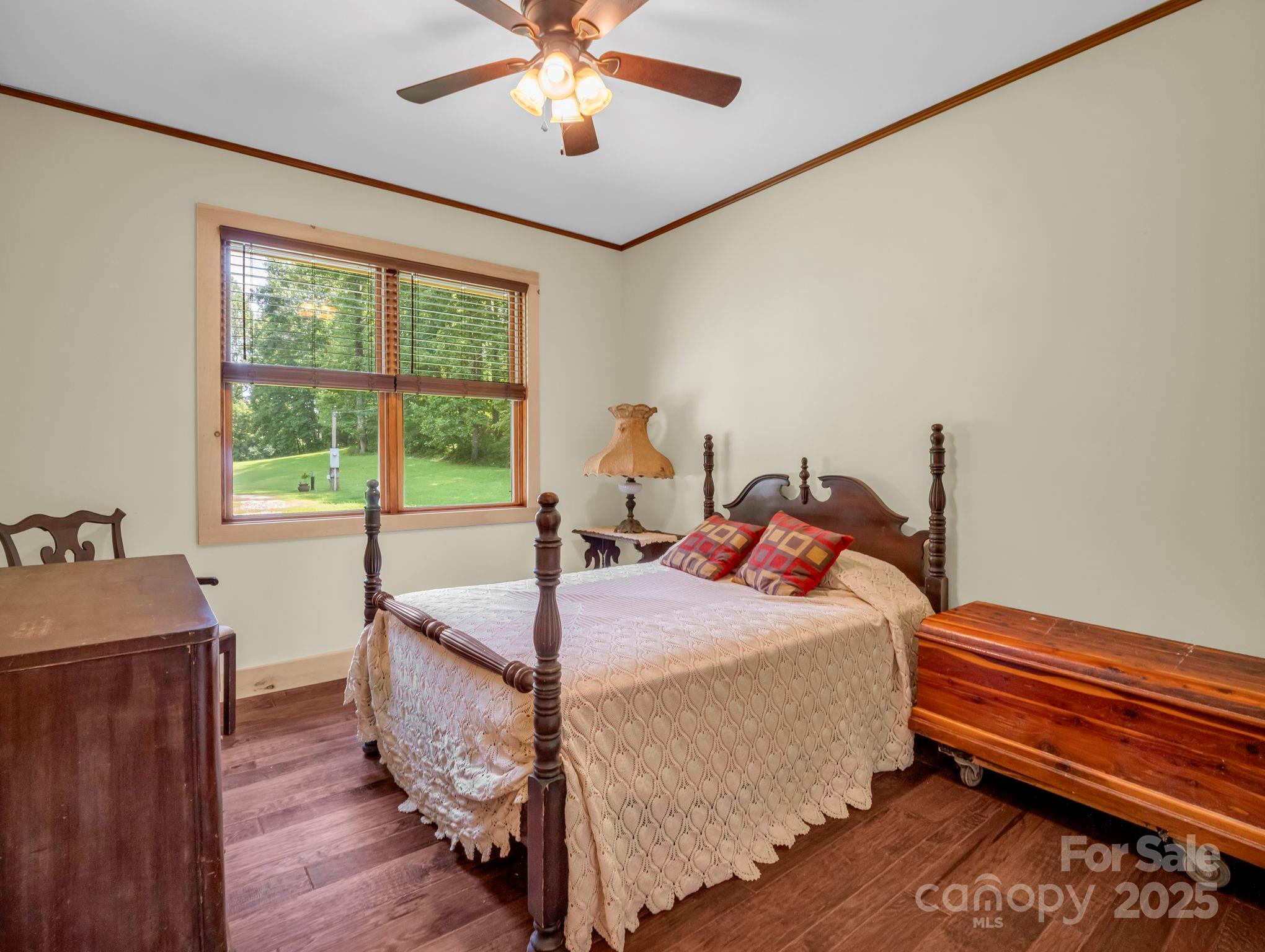 Saluda, North Carolina, 28773, United States, 3 Bedrooms Bedrooms, ,2 BathroomsBathrooms,Residential,For Sale,1978569