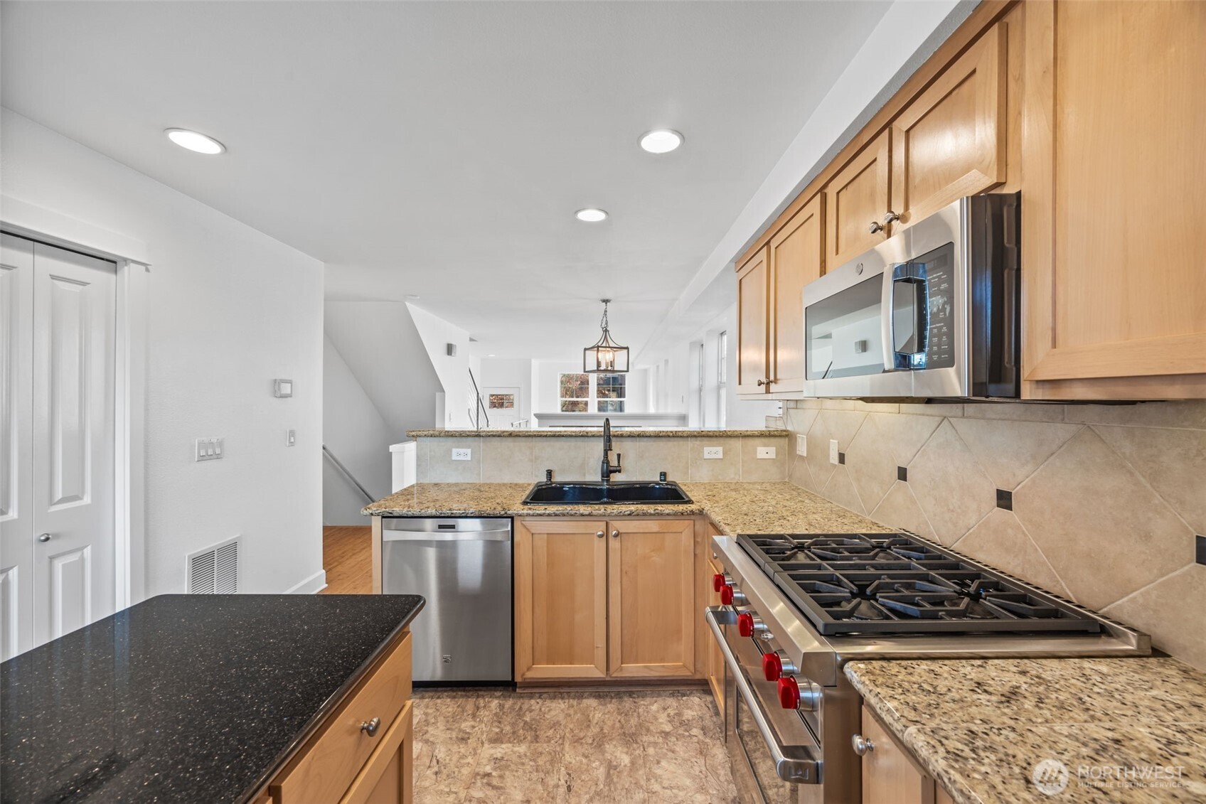 Seattle, Washington, 98106, United States, 2 Bedrooms Bedrooms, ,2 BathroomsBathrooms,Residential,For Sale,1991706