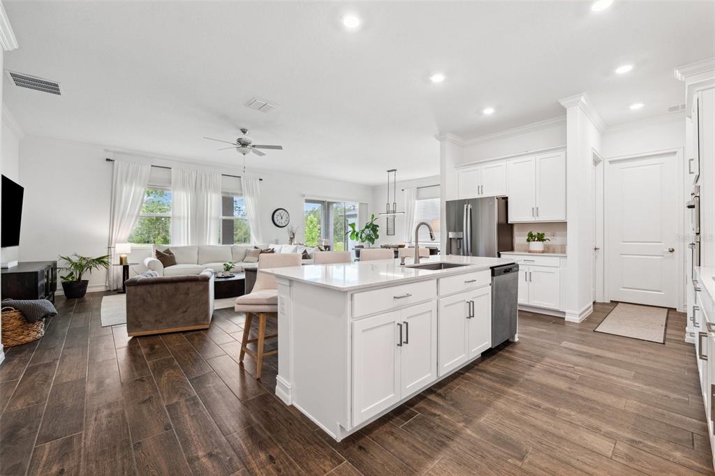 Brooksville, Florida, 34601, United States, 2 Bedrooms Bedrooms, ,3 BathroomsBathrooms,Residential,For Sale,1975106