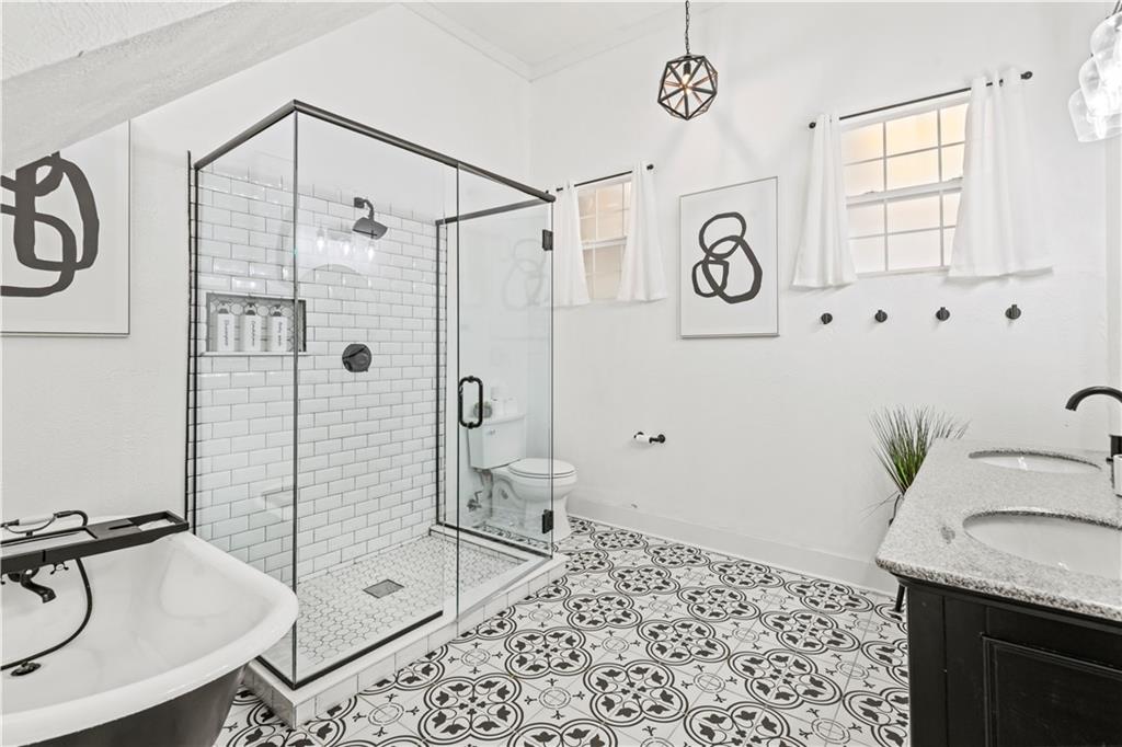 New Orleans, Louisiana, 70114, United States, 5 Bedrooms Bedrooms, ,2 BathroomsBathrooms,Residential,For Sale,1989356