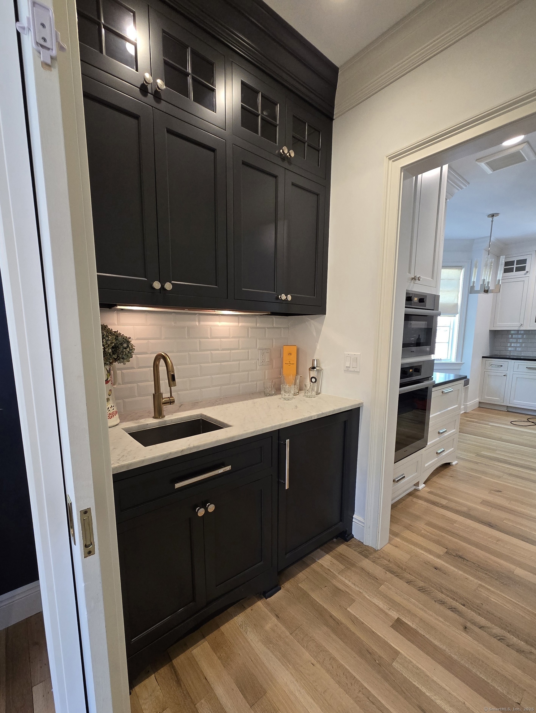 Westport, Connecticut, 06880, United States, 5 Bedrooms Bedrooms, ,5 BathroomsBathrooms,Residential,For Sale,1827473