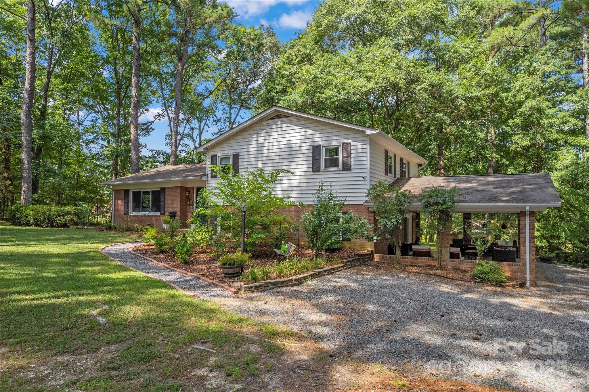 Midland, North Carolina, 28107, United States, 3 Bedrooms Bedrooms, ,2 BathroomsBathrooms,Residential,For Sale,1898113