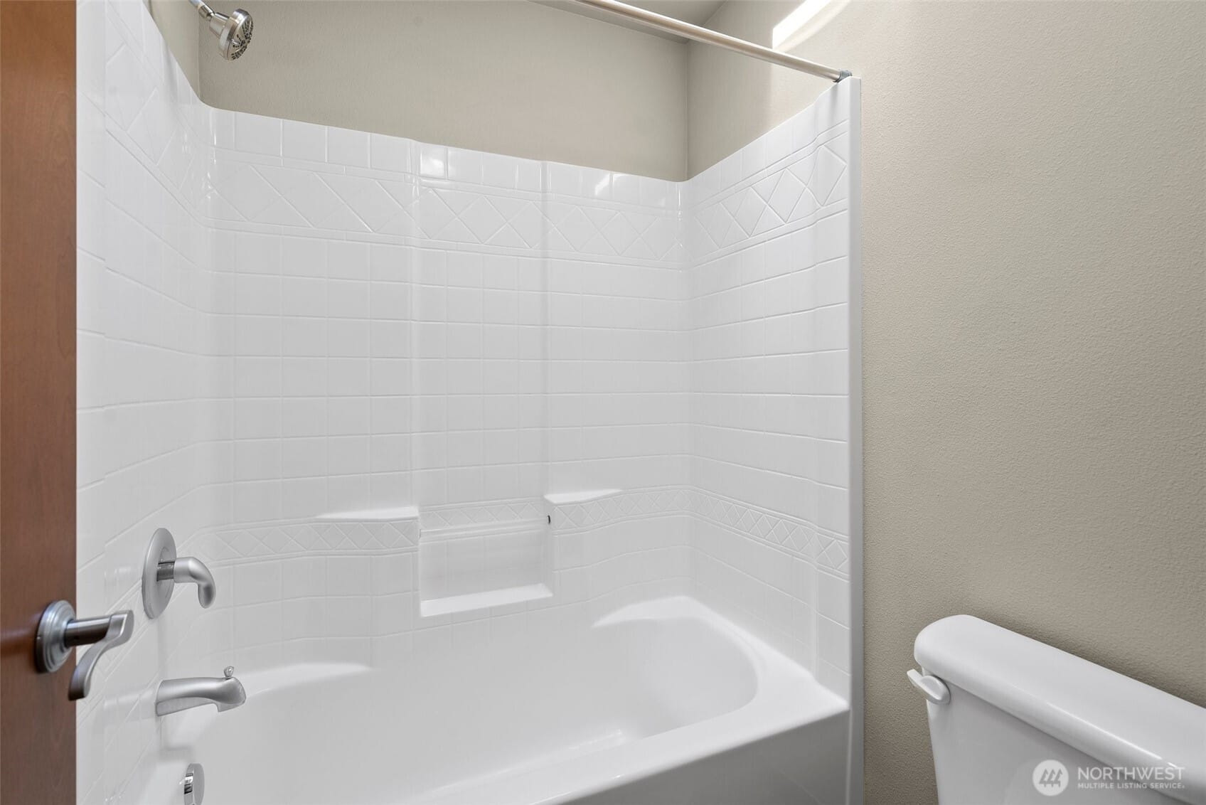 Puyallup, Washington, 98374, United States, 3 Bedrooms Bedrooms, ,3 BathroomsBathrooms,Residential,For Sale,1885383