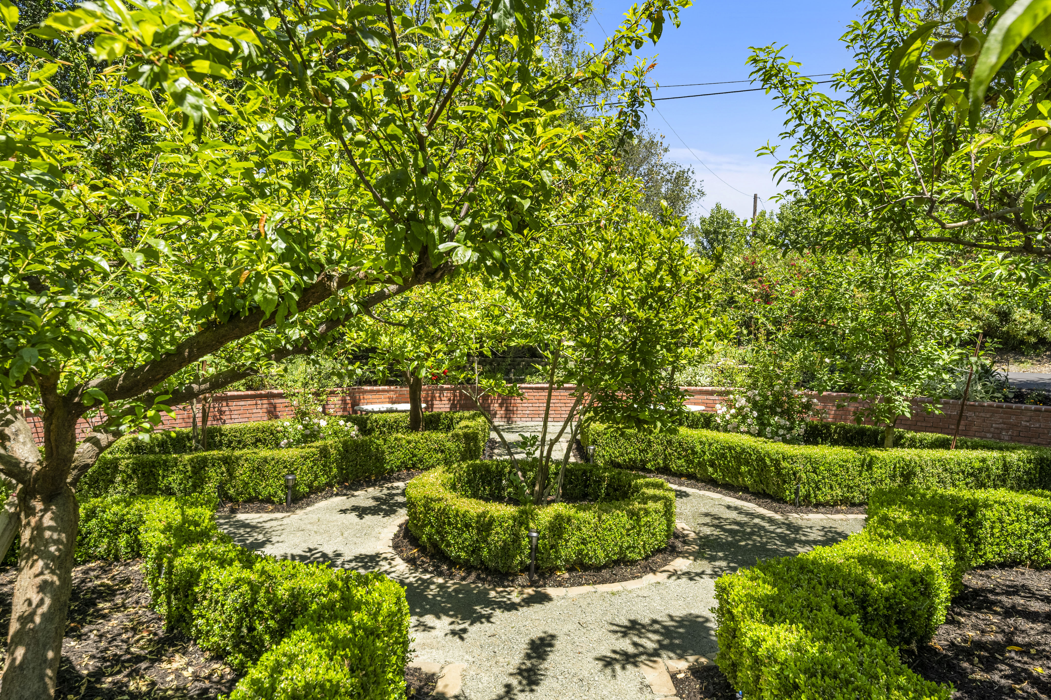  Grand Georgia Colonial Estate with Luxurious Designer Finishes - 物件實景