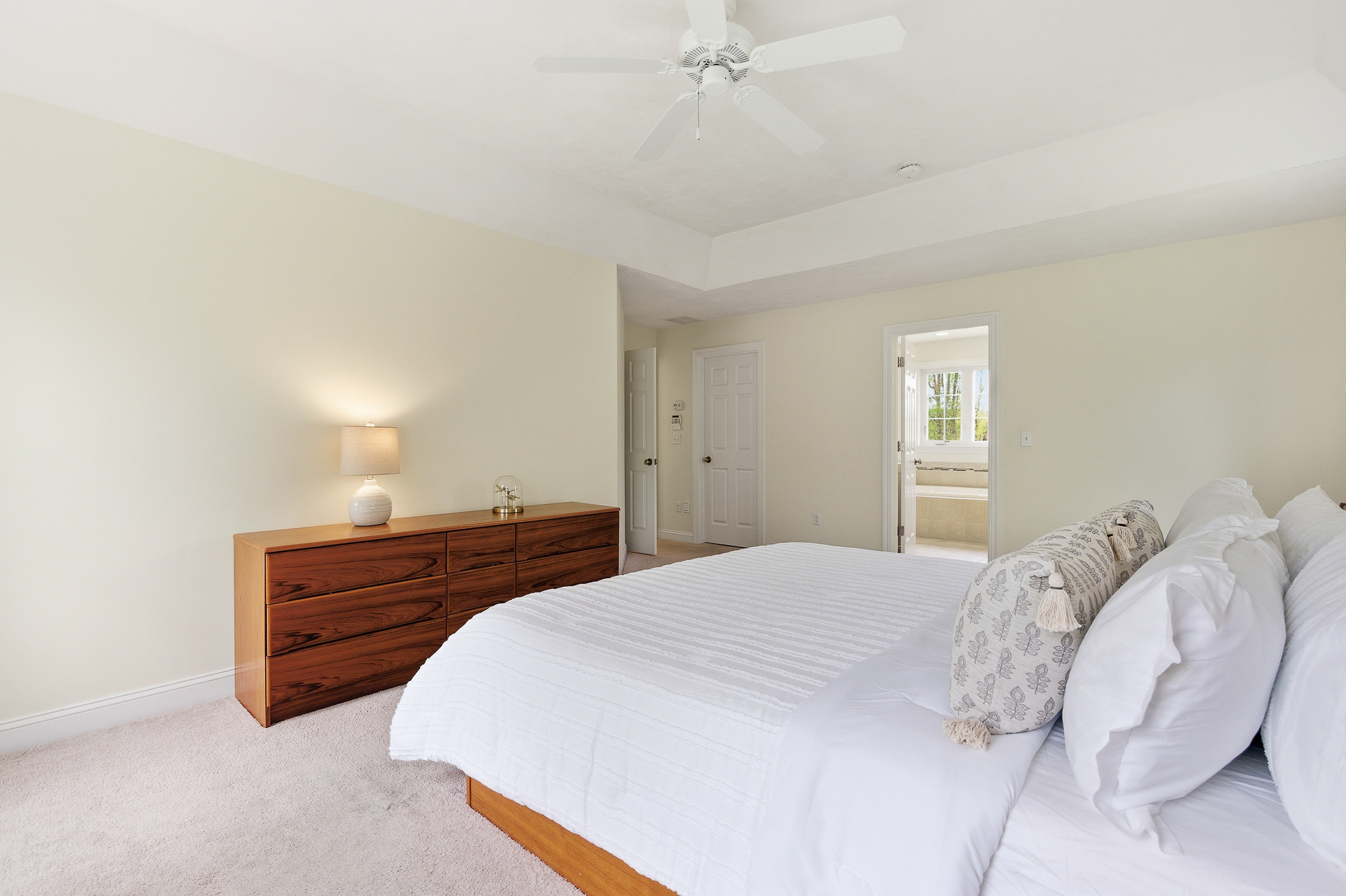 8 Victoria Circle, Shrewsbury, MA 01545 - 物件實景