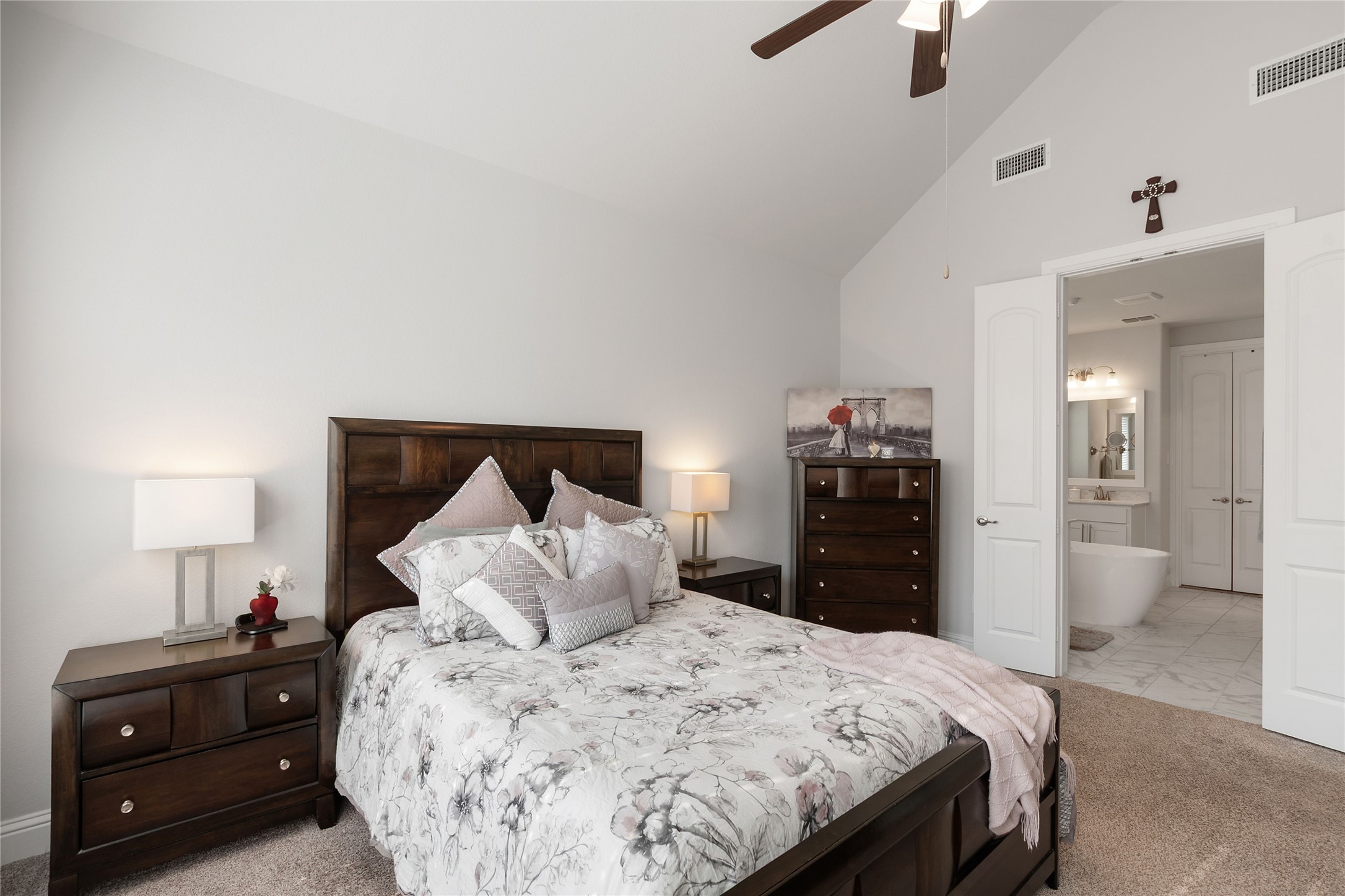 Fort Worth, Texas, 76262, United States, 5 Bedrooms Bedrooms, ,4 BathroomsBathrooms,Residential,For Sale,1917632