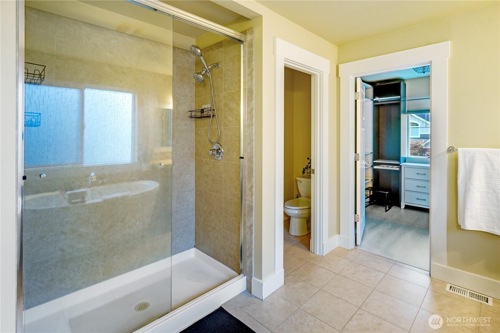 RENTON, Washington, 98058, United States, 4 Bedrooms Bedrooms, ,3 BathroomsBathrooms,Residential,For Sale,1933643