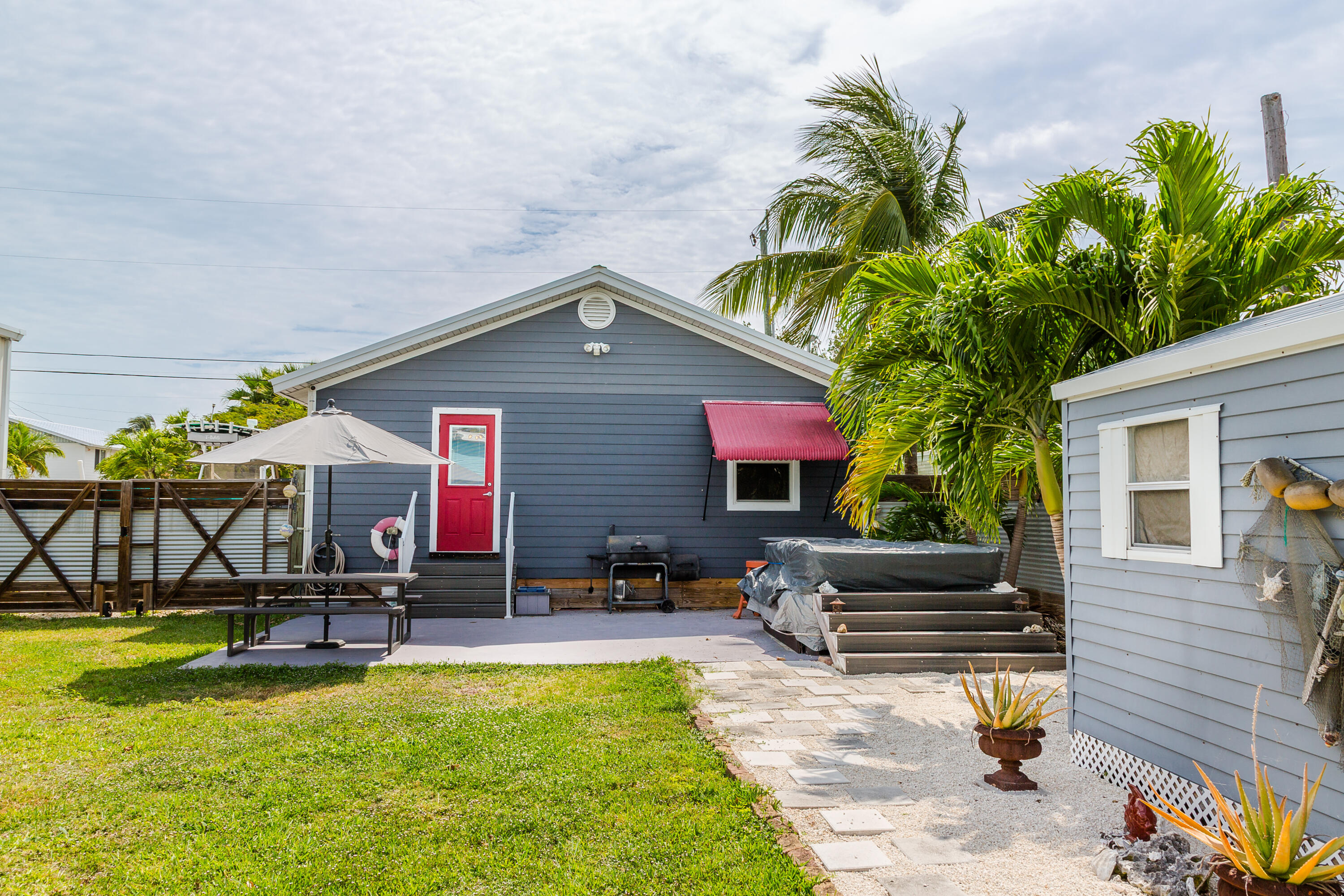 MARATHON, Florida, 33050, United States, 2 Bedrooms Bedrooms, ,1 BathroomBathrooms,Residential,For Sale,1771071