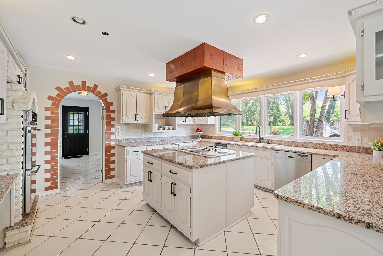 Oak Brook, Illinois, 60523, United States, 5 Bedrooms Bedrooms, ,6 BathroomsBathrooms,Residential,For Sale,1796873