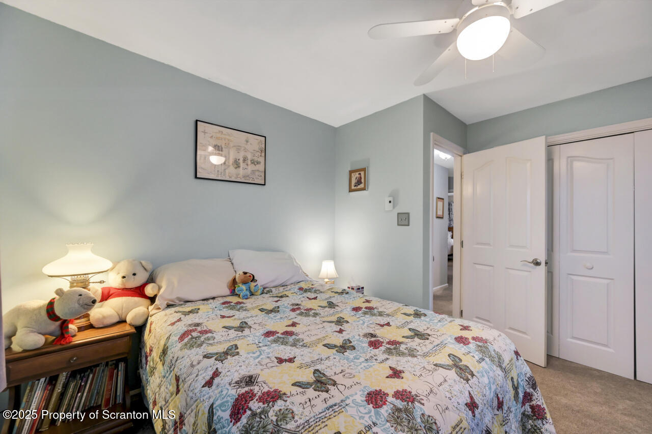 Moscow, Pennsylvania, 18444, United States, 4 Bedrooms Bedrooms, ,3 BathroomsBathrooms,Residential,For Sale,1999733