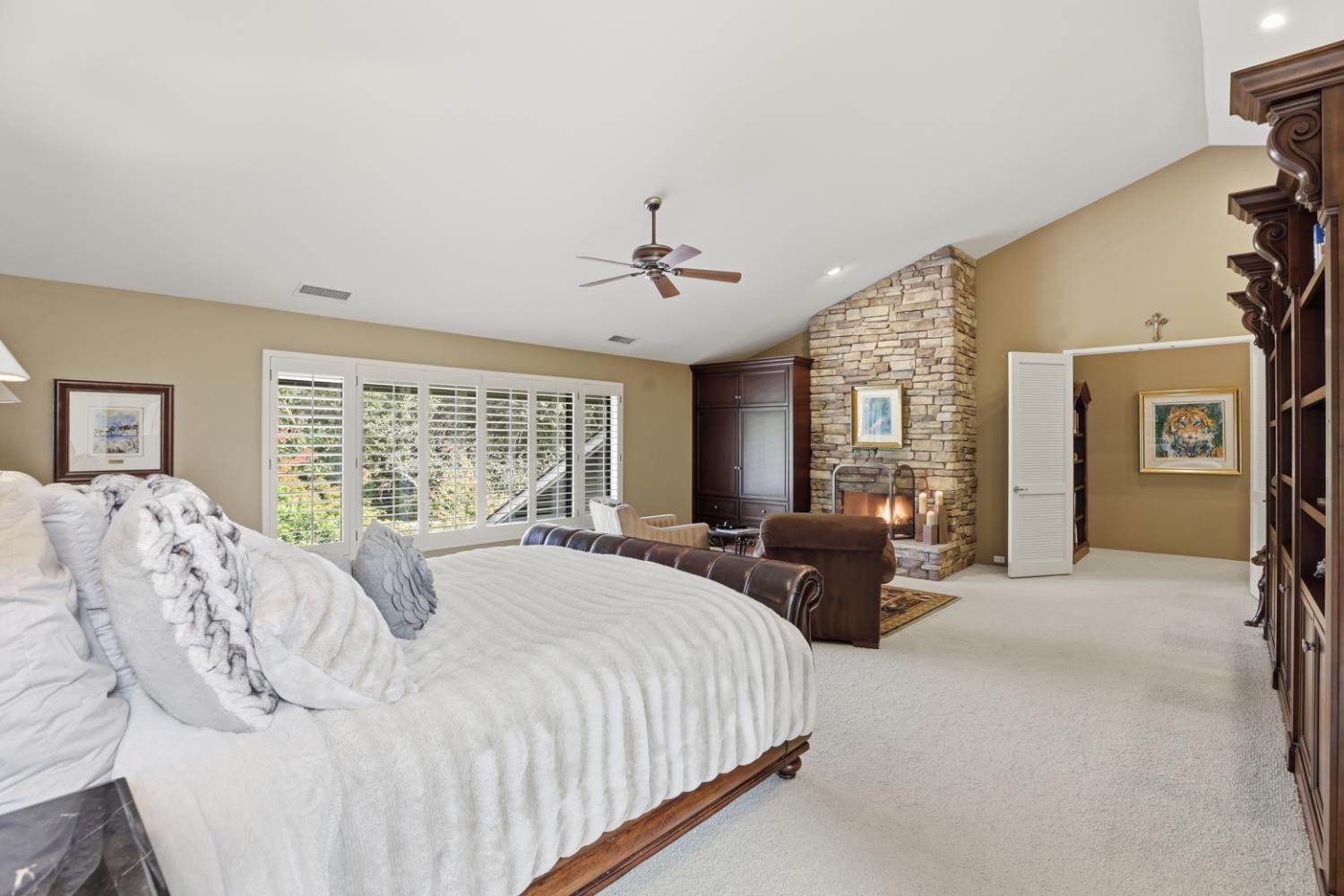 Gold River, California, 95670, United States, 4 Bedrooms Bedrooms, ,5 BathroomsBathrooms,Residential,For Sale,1987751