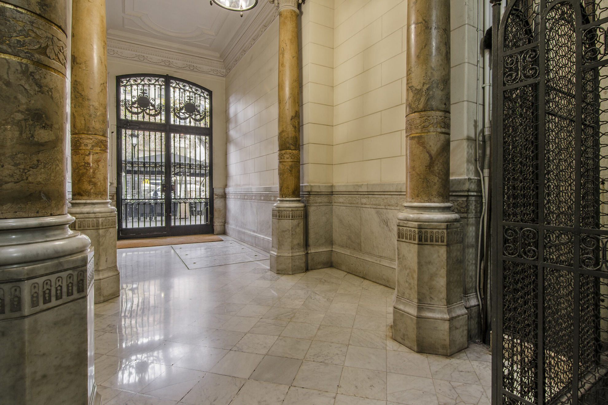  Impressive apartment in the block of discord in the heart of Passeig de Gracia - 物件實景