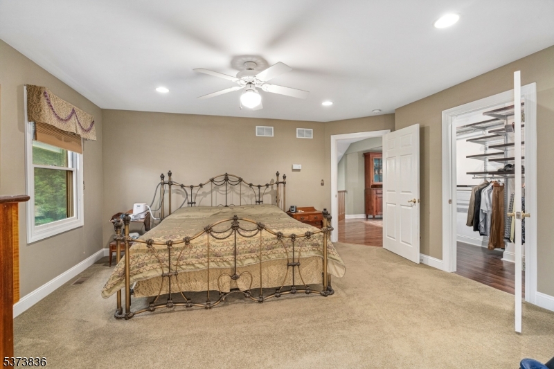 Hardyston Township, New Jersey, 07460, United States, 4 Bedrooms Bedrooms, ,4 BathroomsBathrooms,Residential,For Sale,1900804
