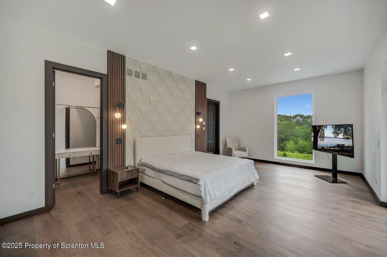 Bear Creek, Pennsylvania, 18602, United States, 4 Bedrooms Bedrooms, ,3 BathroomsBathrooms,Residential,For Sale,2002172