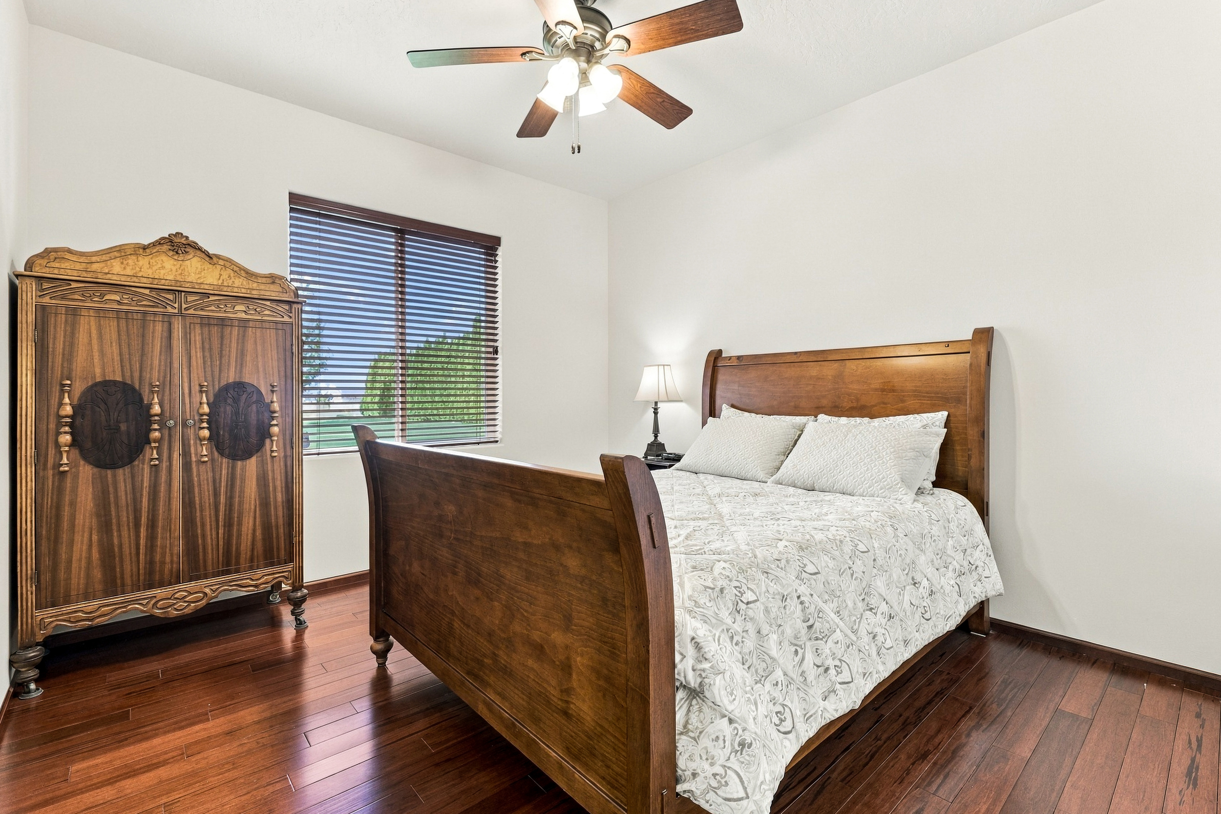  1.25 acres w vineyard views/mountain custom home - 物件實景