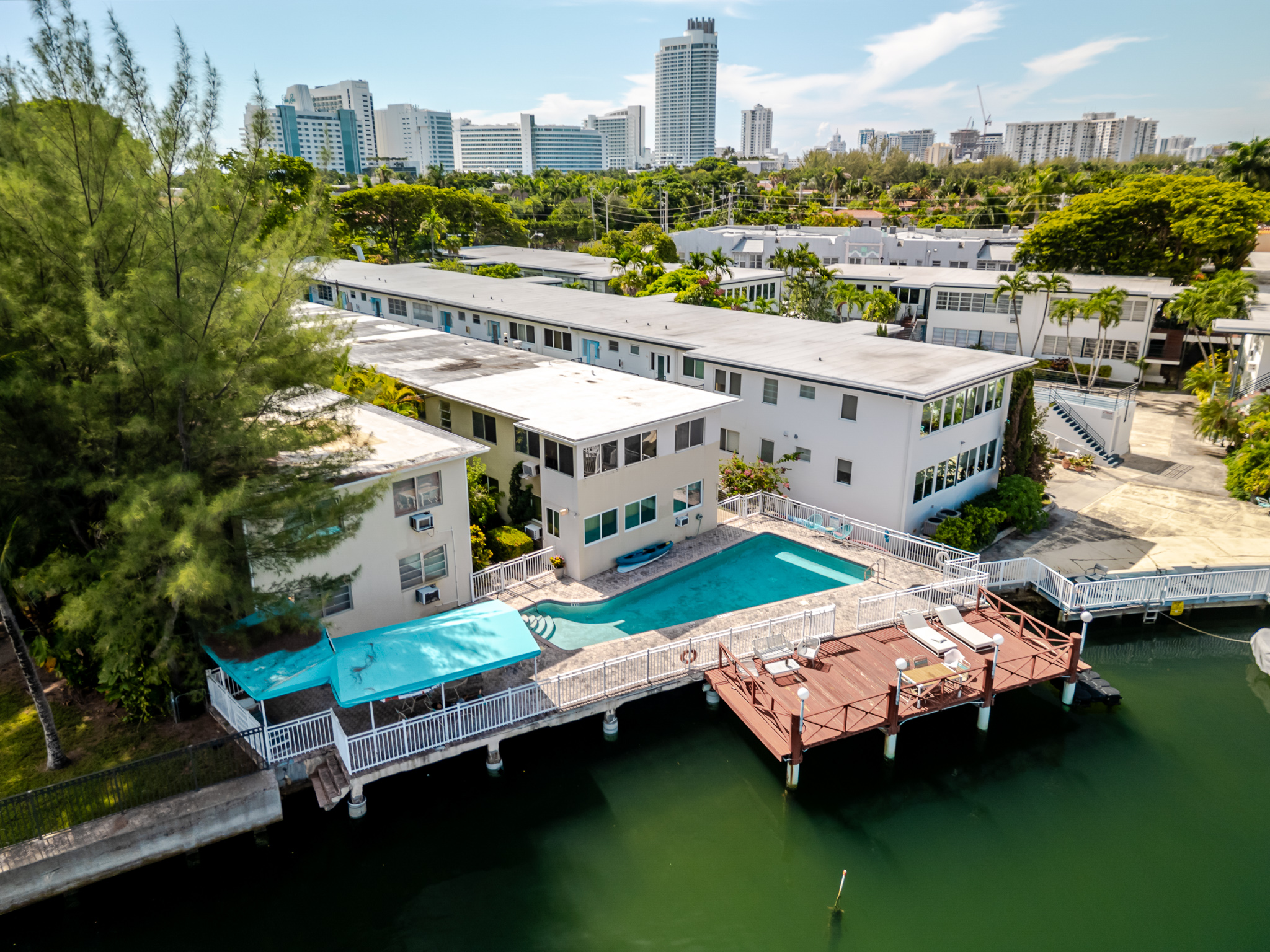  4730 Pine Tree Dr, Miami Beach, FL, 33140 - 物件實景