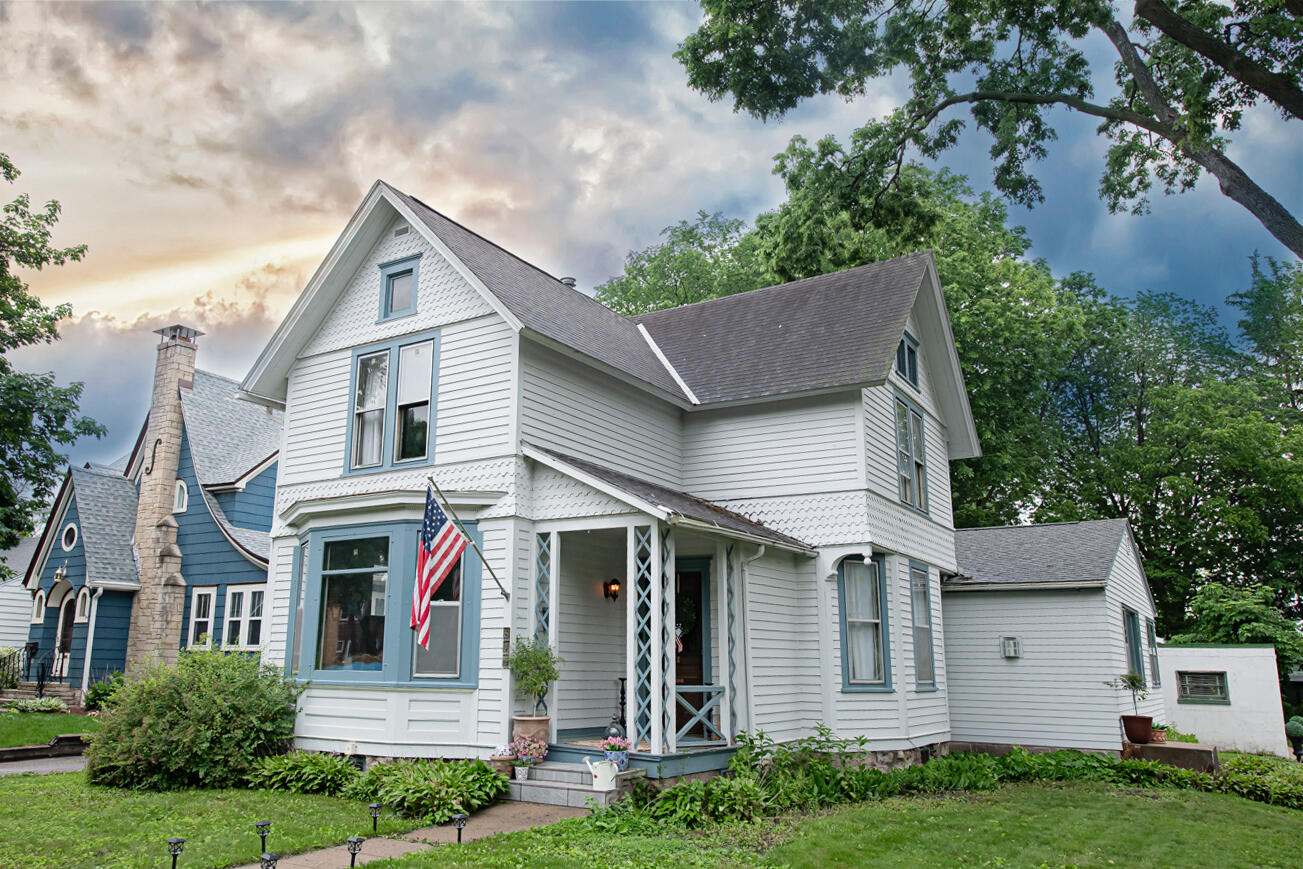 Winona, Minnesota, 55987, United States, 4 Bedrooms Bedrooms, ,3 BathroomsBathrooms,Residential,For Sale,1857832