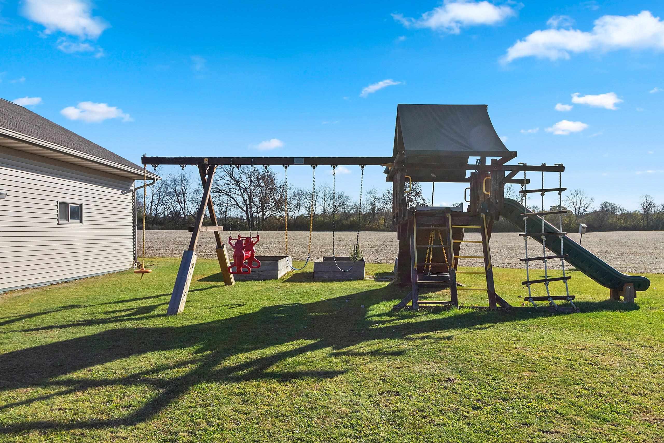 GREEN BAY, Wisconsin, 54311, United States, 4 Bedrooms Bedrooms, ,4 BathroomsBathrooms,Residential,For Sale,1991050