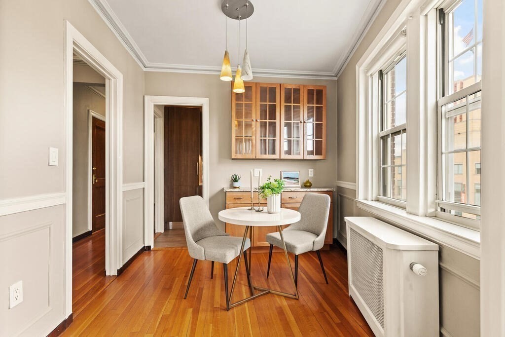 Cambridge, Massachusetts, 02140, United States, 2 Bedrooms Bedrooms, ,1 BathroomBathrooms,Residential,For Sale,1942143