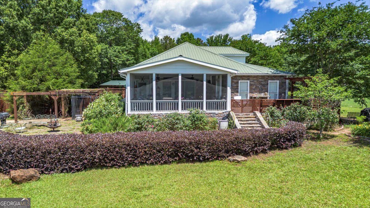Colbert, Georgia, 30628, United States, 2 Bedrooms Bedrooms, ,2 BathroomsBathrooms,Residential,For Sale,1827450