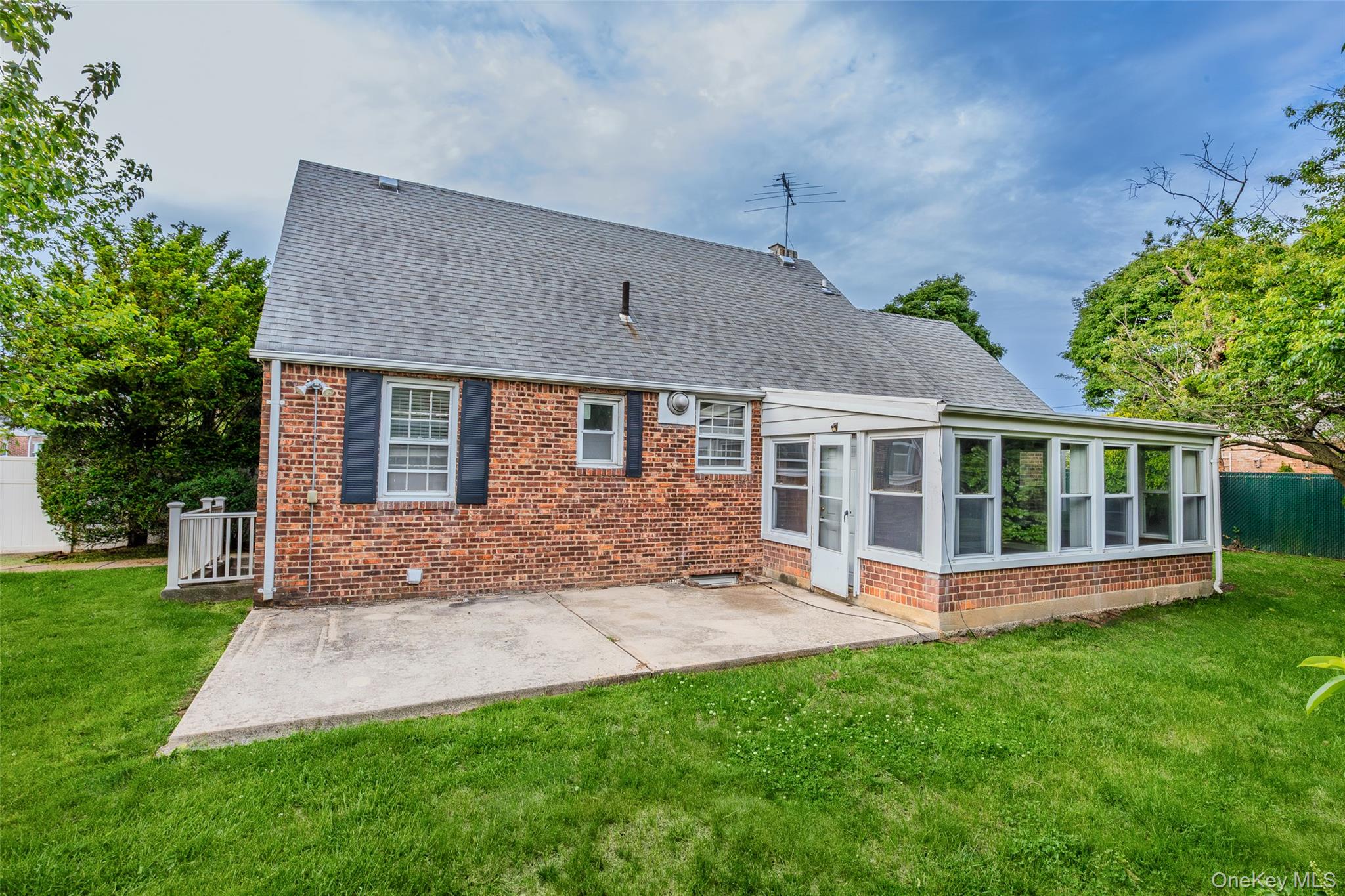 Uniondale, New York, 11553, United States, 4 Bedrooms Bedrooms, ,3 BathroomsBathrooms,Residential,For Sale,2049271