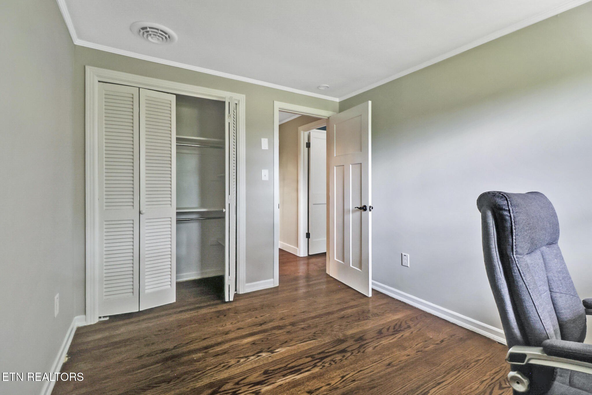 Crossville, Tennessee, 38571, United States, 5 Bedrooms Bedrooms, ,3 BathroomsBathrooms,Residential,For Sale,1986080