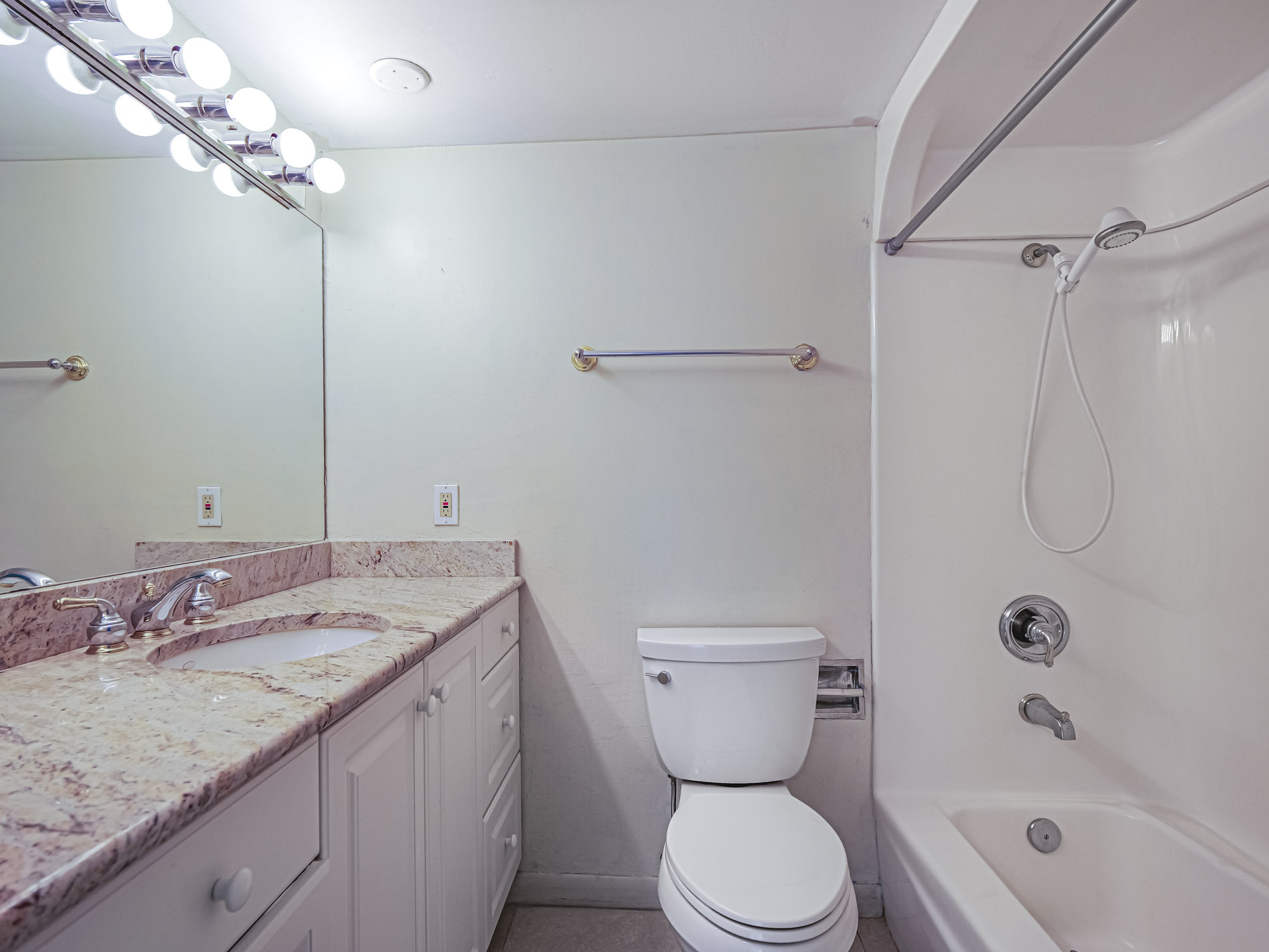  1901 Indian River Boulevard, Vero Beach, FL, 32960 - 物件實景