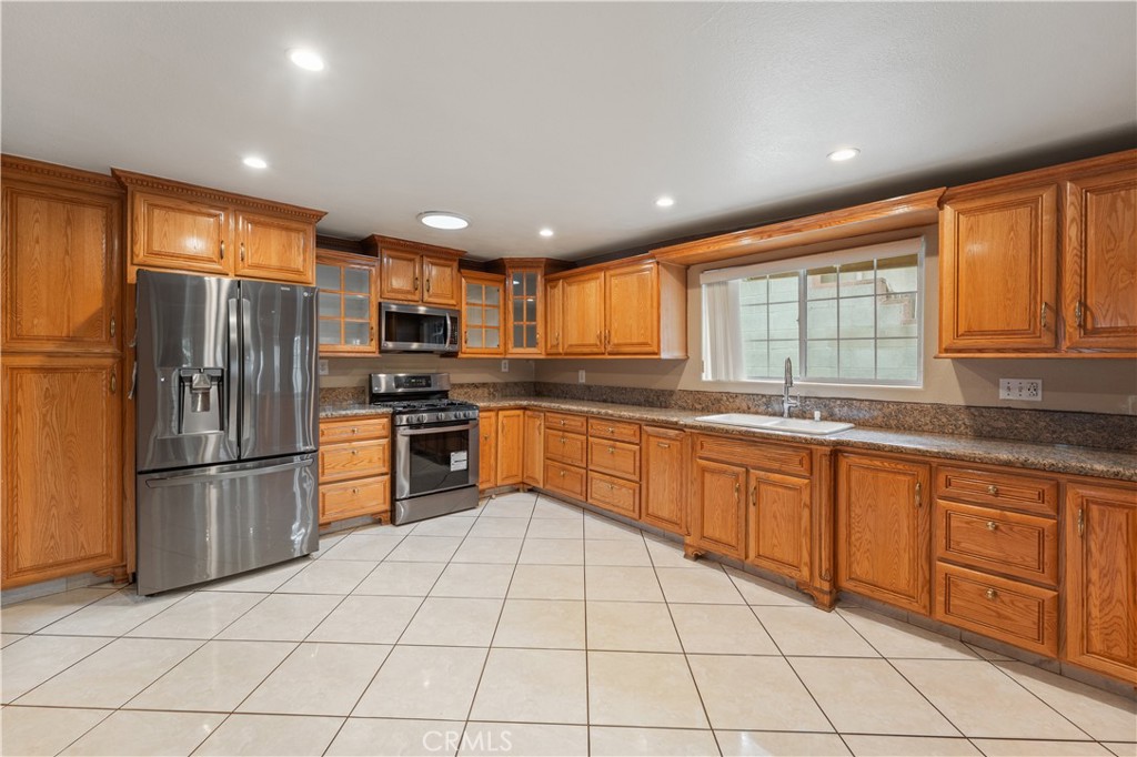 Los Angeles, California, 90033, United States, 4 Bedrooms Bedrooms, ,3 BathroomsBathrooms,Residential,For Sale,1834728