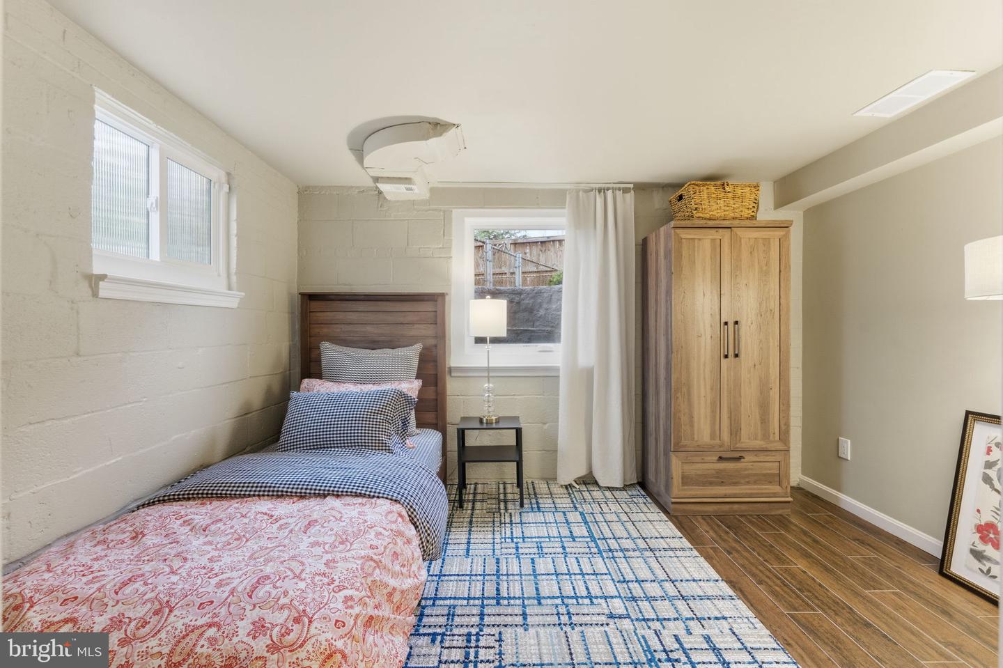 Kensington, Maryland, 20895, United States, 3 Bedrooms Bedrooms, ,2 BathroomsBathrooms,Residential,For Sale,1999038