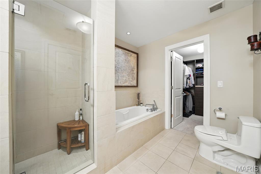 St Louis, Missouri, 63108, United States, 1 Bedroom Bedrooms, ,1 BathroomBathrooms,Residential,For Sale,1826533