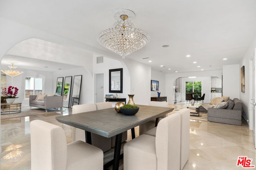 Los Angeles, California, 90048, United States, 4 Bedrooms Bedrooms, ,4 BathroomsBathrooms,Residential,For Sale,1912253