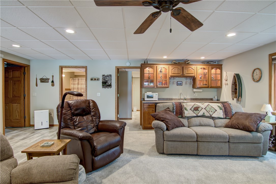 Cornell, Wisconsin, 54732, United States, 3 Bedrooms Bedrooms, ,3 BathroomsBathrooms,Residential,For Sale,1919969
