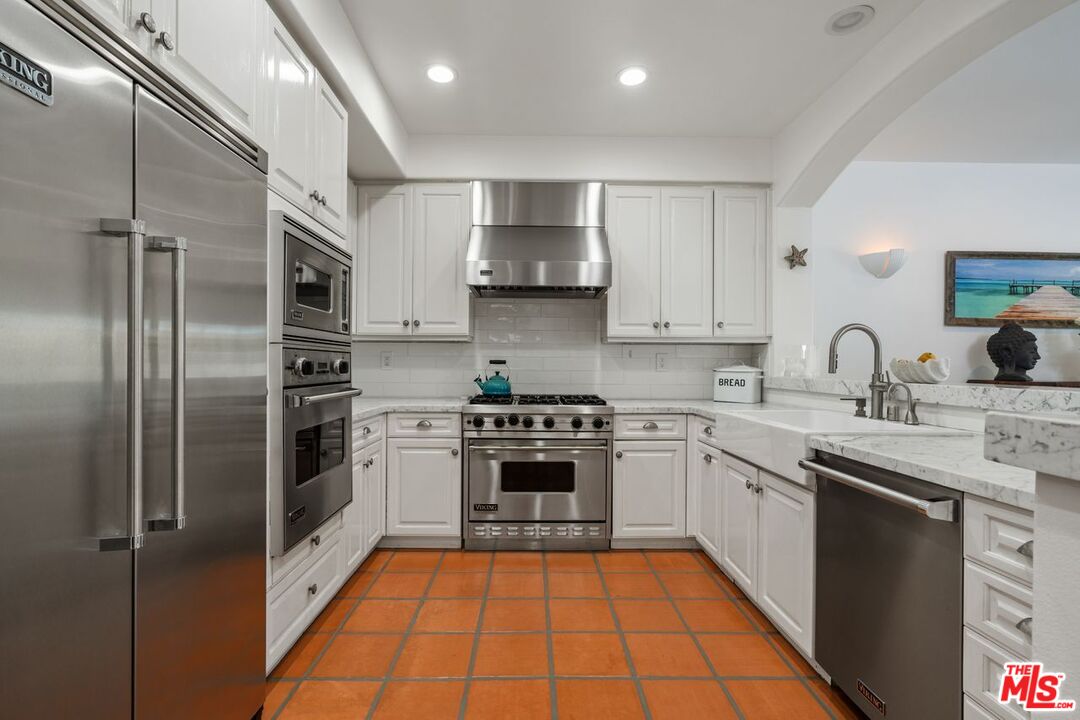 Malibu, California, 90265, United States, 3 Bedrooms Bedrooms, ,3 BathroomsBathrooms,Residential,For Sale,1807651