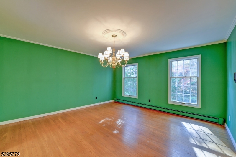 Kinnelon Boro, New Jersey, 07405, United States, 3 Bedrooms Bedrooms, ,3 BathroomsBathrooms,Residential,For Sale,1989629