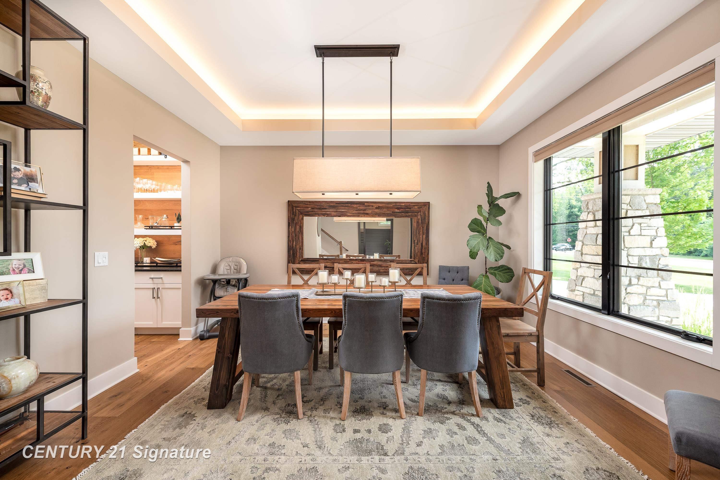 Midland, Michigan, 48642, United States, 4 Bedrooms Bedrooms, ,5 BathroomsBathrooms,Residential,For Sale,1975618