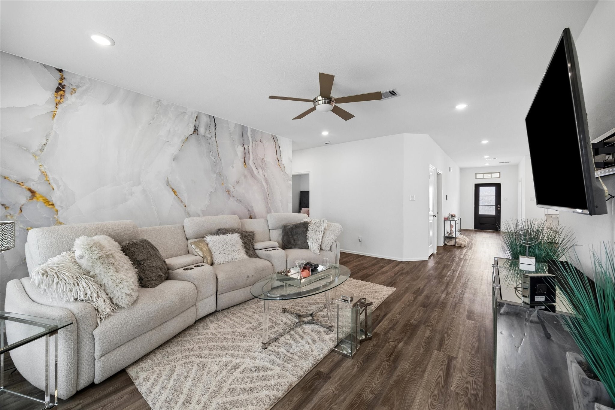  4311 Cedar Ash Drive - 物件實景