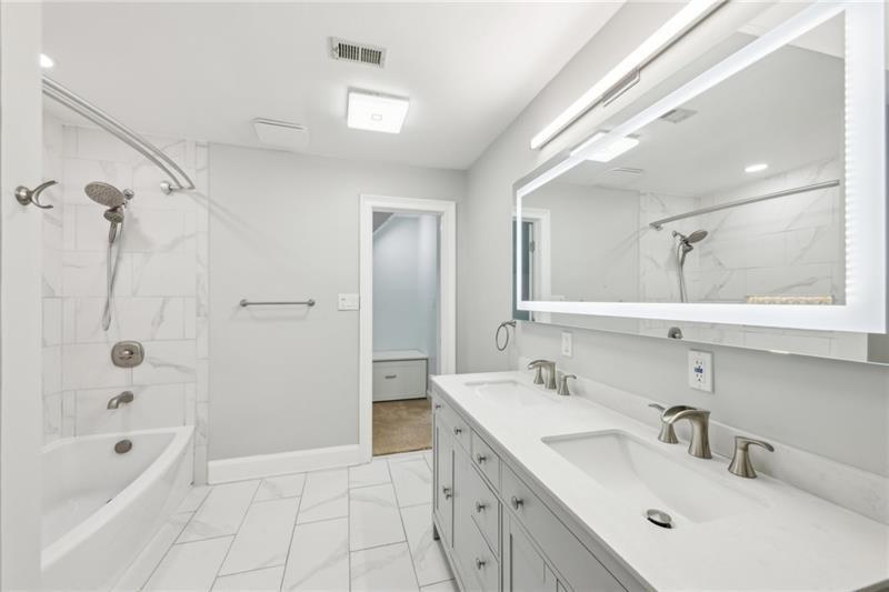 Buford, Georgia, 30518, United States, 6 Bedrooms Bedrooms, ,5 BathroomsBathrooms,Residential,For Sale,1976033