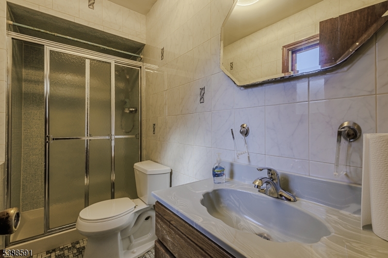 Plainfield City, New Jersey, 07060, United States, 4 Bedrooms Bedrooms, ,2 BathroomsBathrooms,Residential,For Sale,1961525