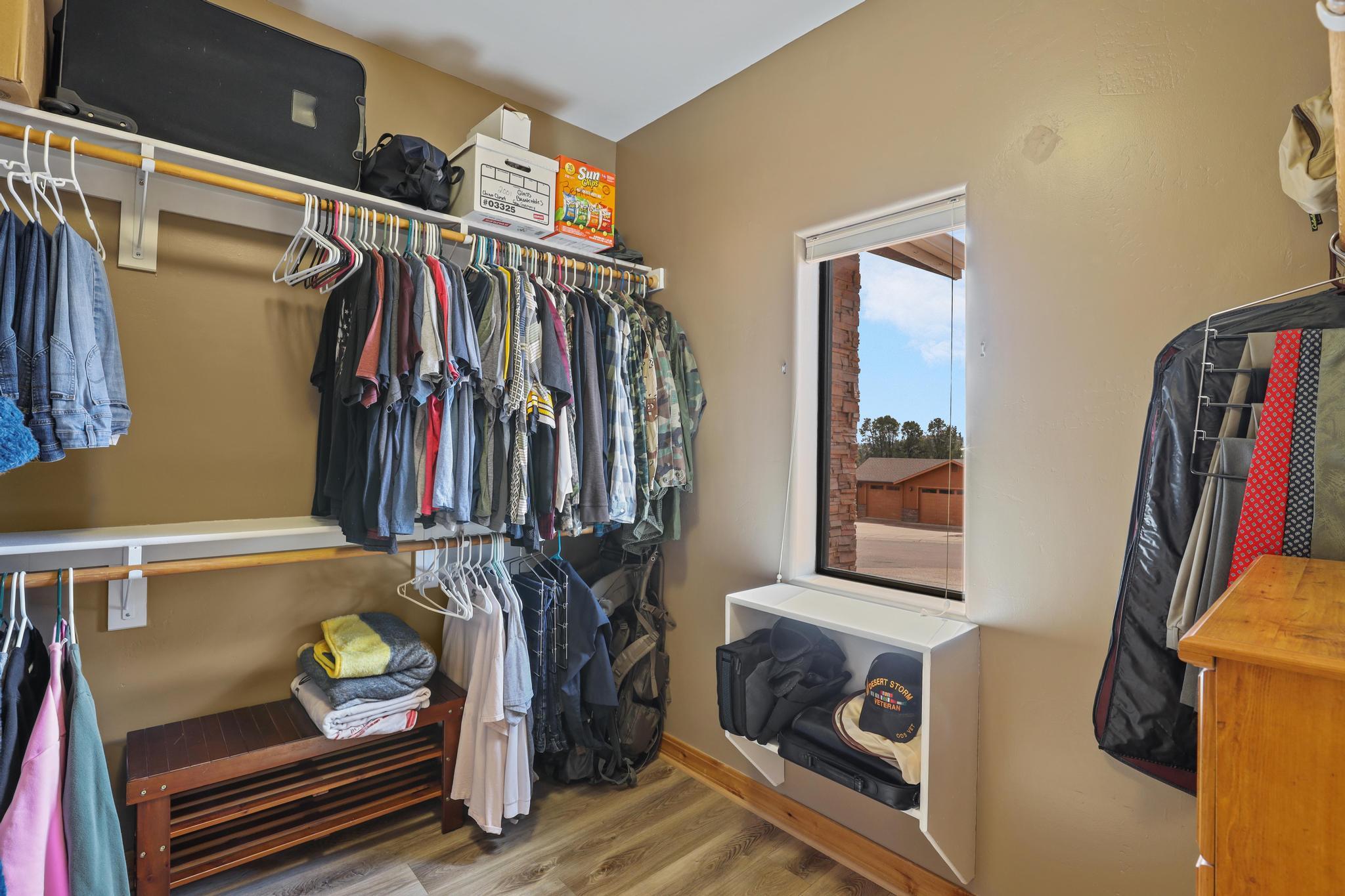 Payson, Arizona, 85541, United States, 3 Bedrooms Bedrooms, ,Residential,For Sale,1729248