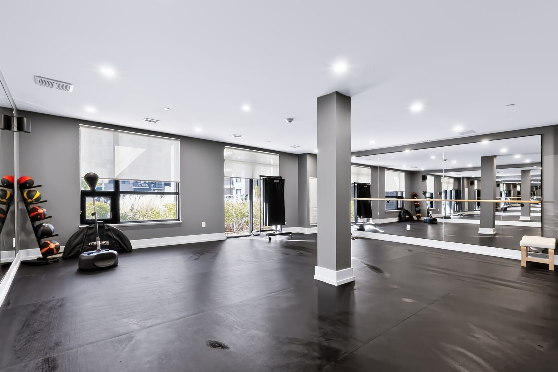  Modern Condo Livin - 物件實景