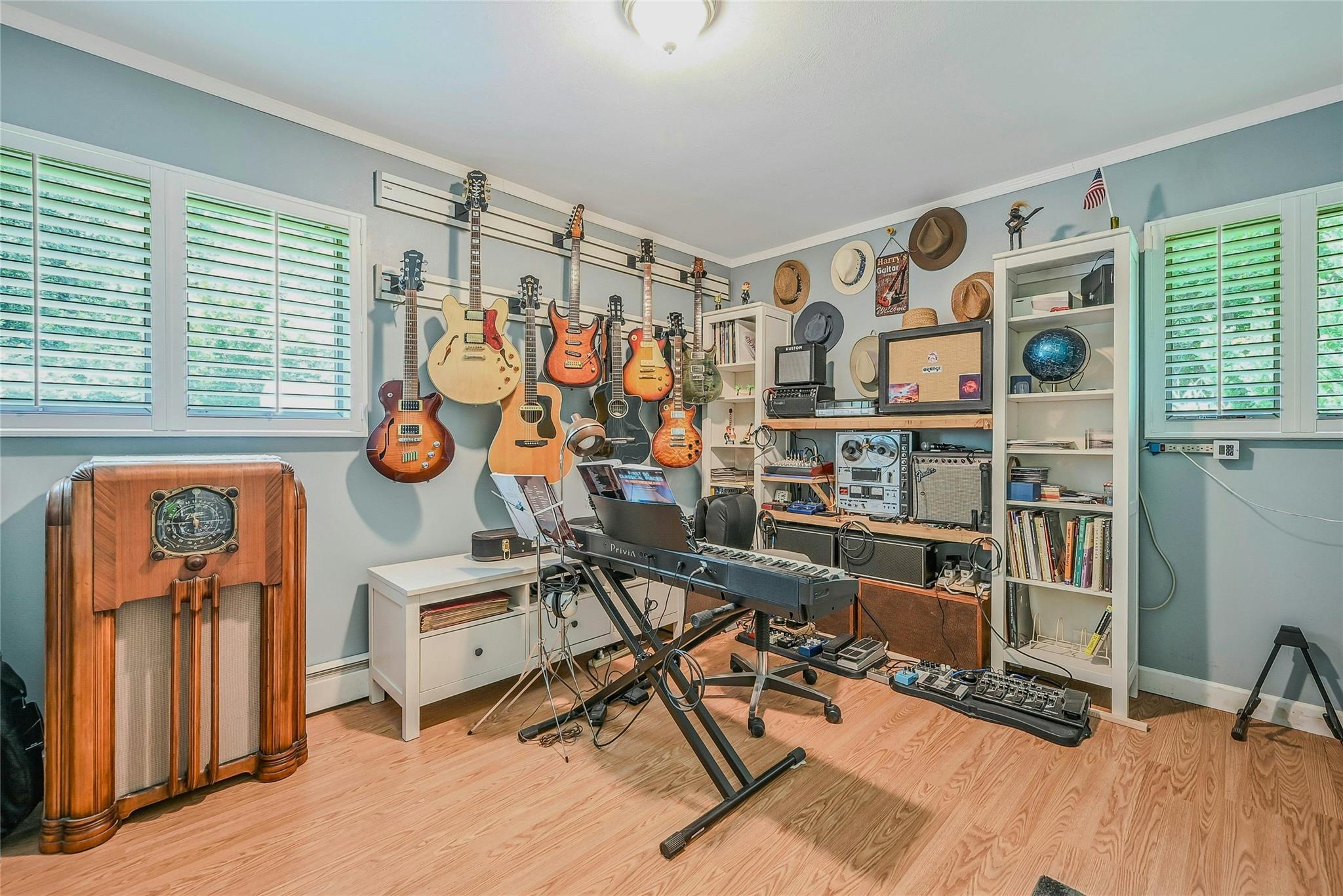 Sayville, New York, 11782, United States, 3 Bedrooms Bedrooms, ,2 BathroomsBathrooms,Residential,For Sale,1892775