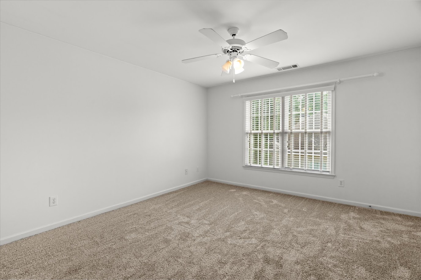 Villa Rica, Georgia, 30180, United States, 6 Bedrooms Bedrooms, ,4 BathroomsBathrooms,Residential,For Sale,1983769