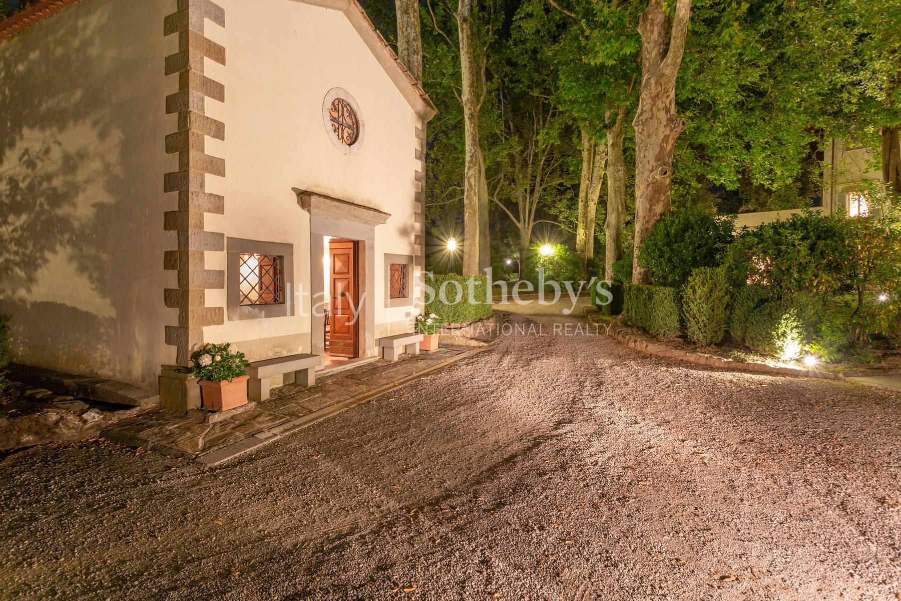  Prestigious luxury villa between Forte dei Marmi and Florence - 物件實景
