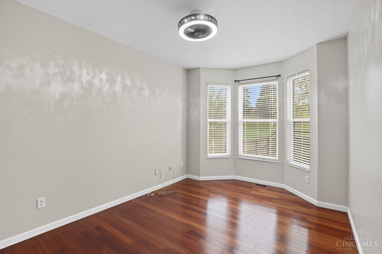 Liberty Twp, Ohio, 45011, United States, 4 Bedrooms Bedrooms, ,3 BathroomsBathrooms,Residential,For Sale,1961046