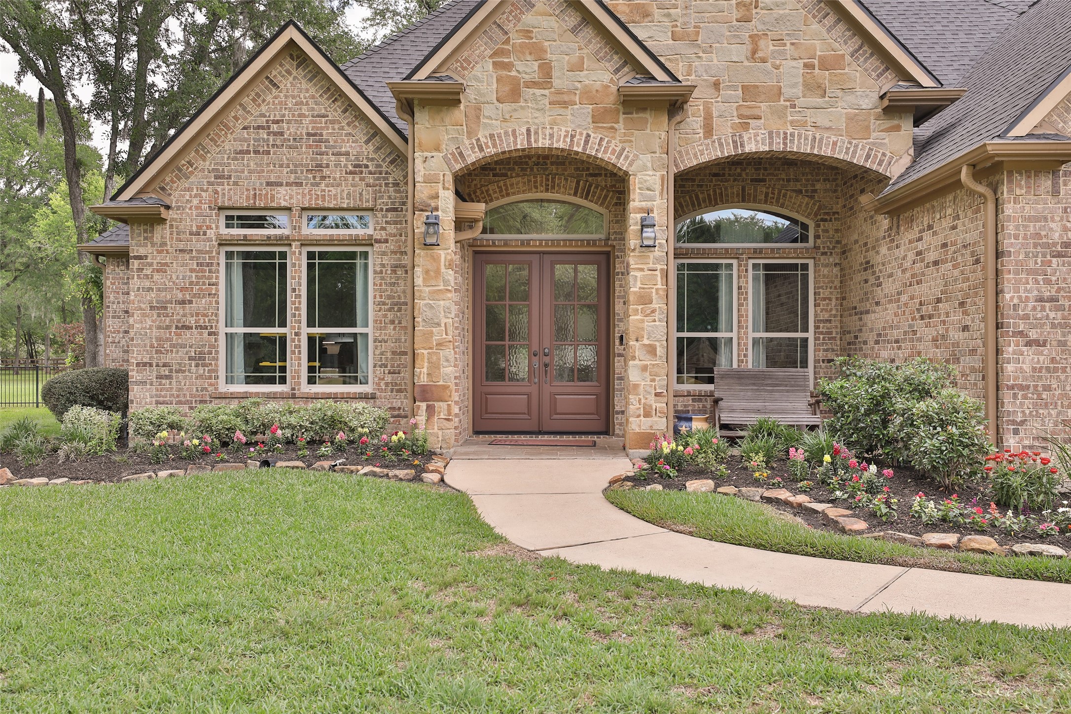  3422 Woodbine Drive - 物件實景