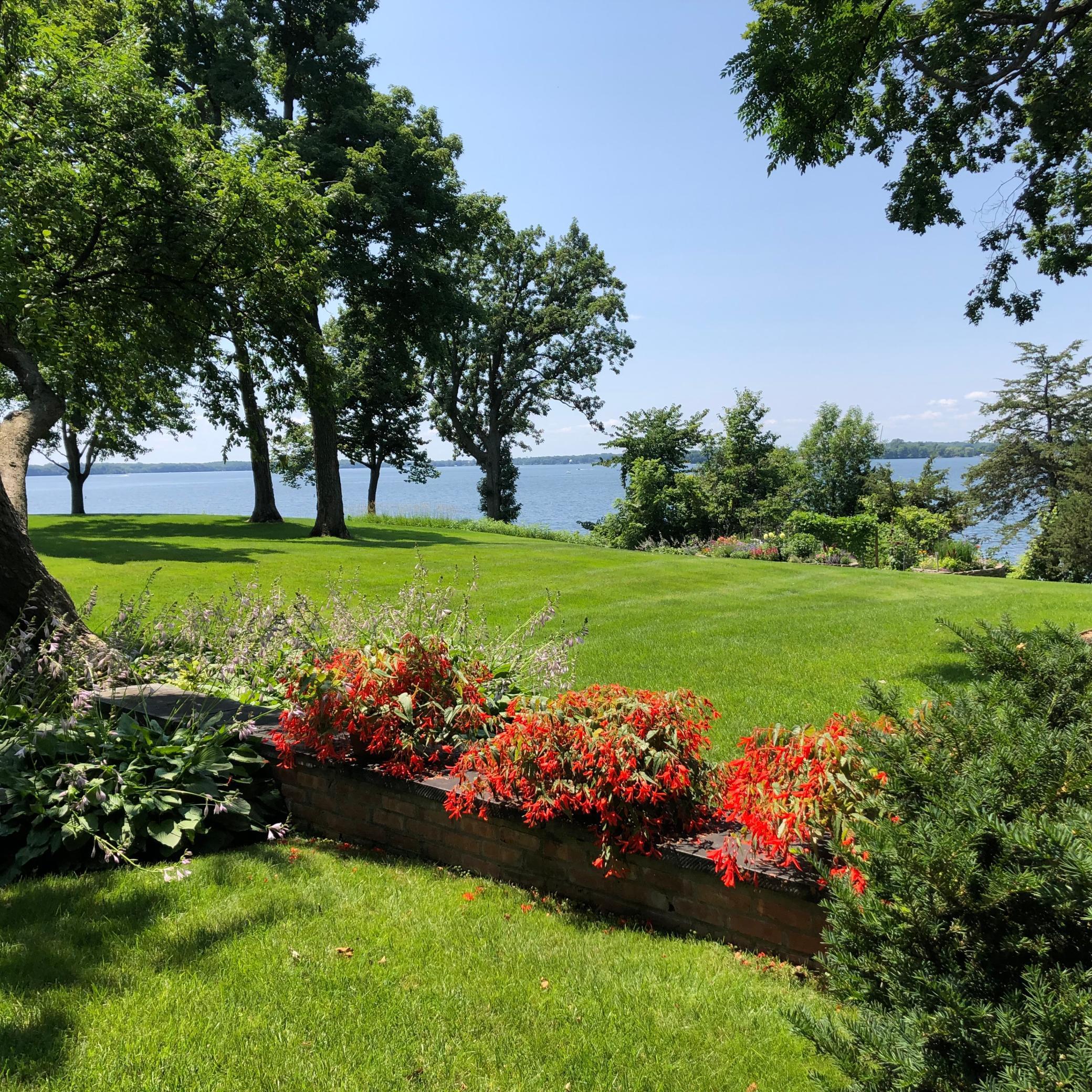 Wayzata, Minnesota, 55391, United States, 5 Bedrooms Bedrooms, ,4 BathroomsBathrooms,Residential,For Sale,1847382