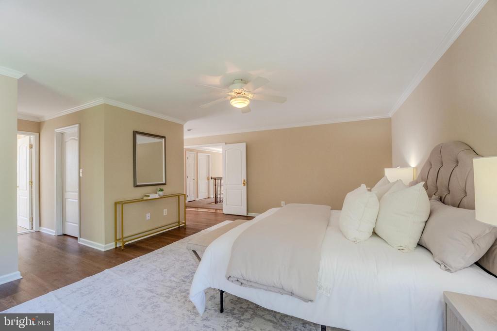 Reston, Virginia, 20194, United States, 4 Bedrooms Bedrooms, ,4 BathroomsBathrooms,Residential,For Sale,2047998